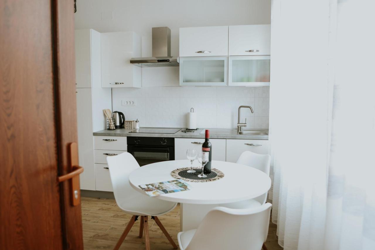 Gospić Apartman Nikola מראה חיצוני תמונה